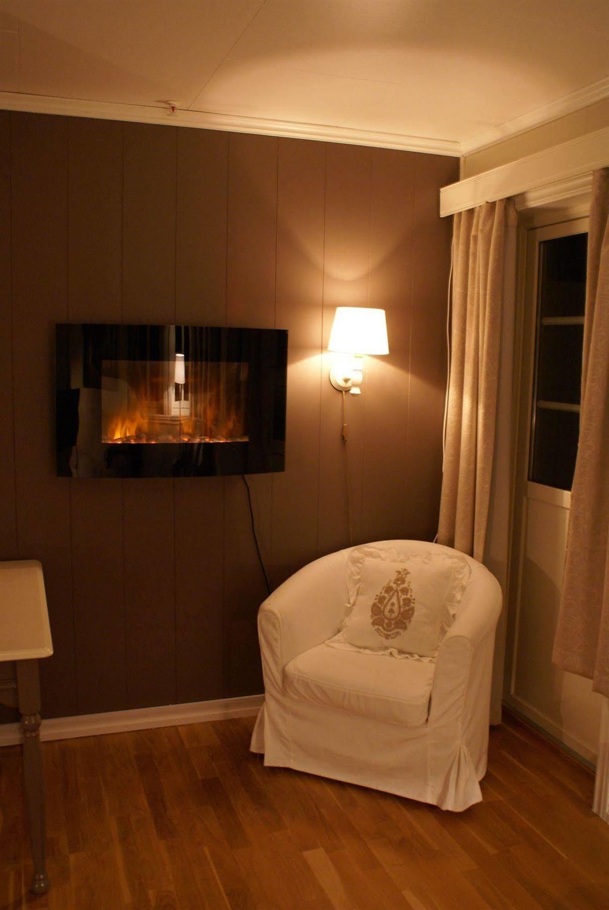 Fjordslottet Hotel Fotlandsvåg Esterno foto
