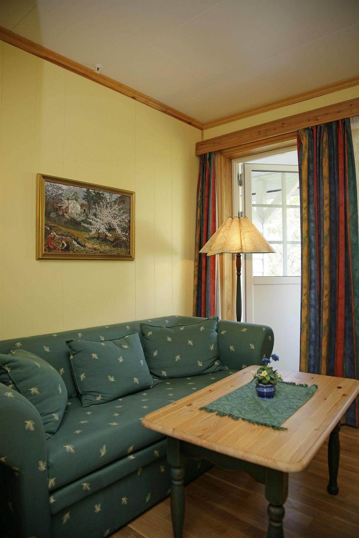 Fjordslottet Hotel Fotlandsvåg Esterno foto