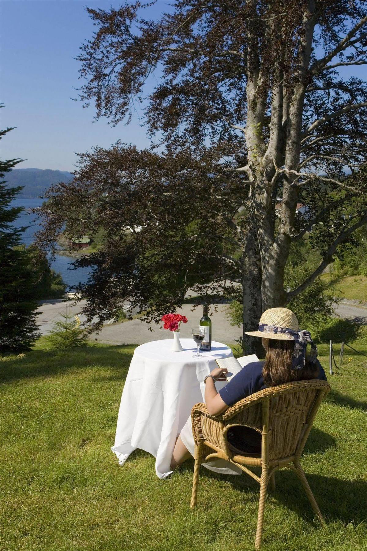 Fjordslottet Hotel Fotlandsvåg Esterno foto